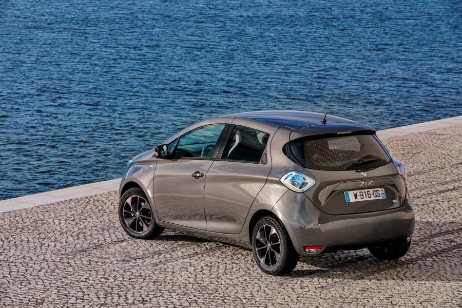  Renault Zoe Edition One 2016 года  (фото 13 из 30)